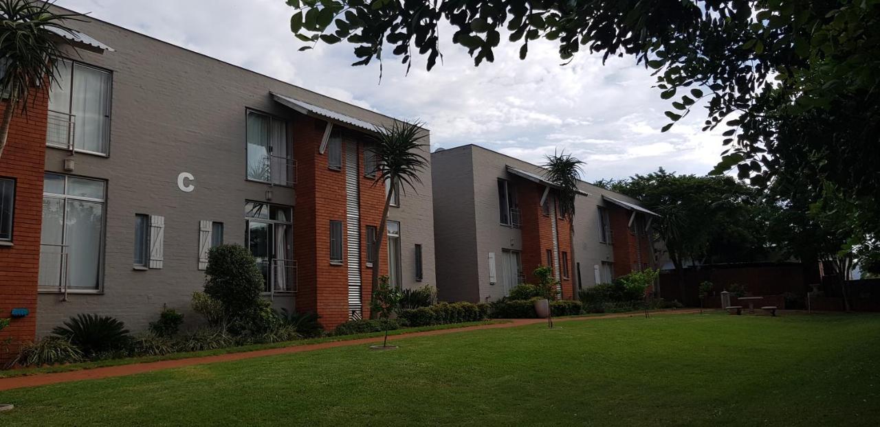 Villa Paradiso Hartbeespoort Exterior photo